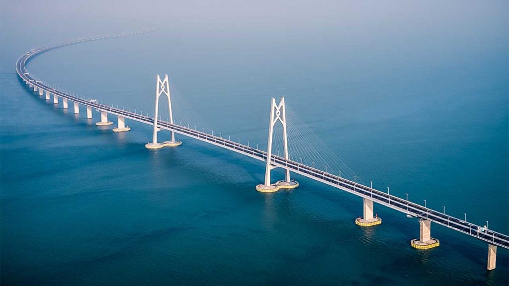 China's Danyang-Kunshan Grand Bridge is World's Longest